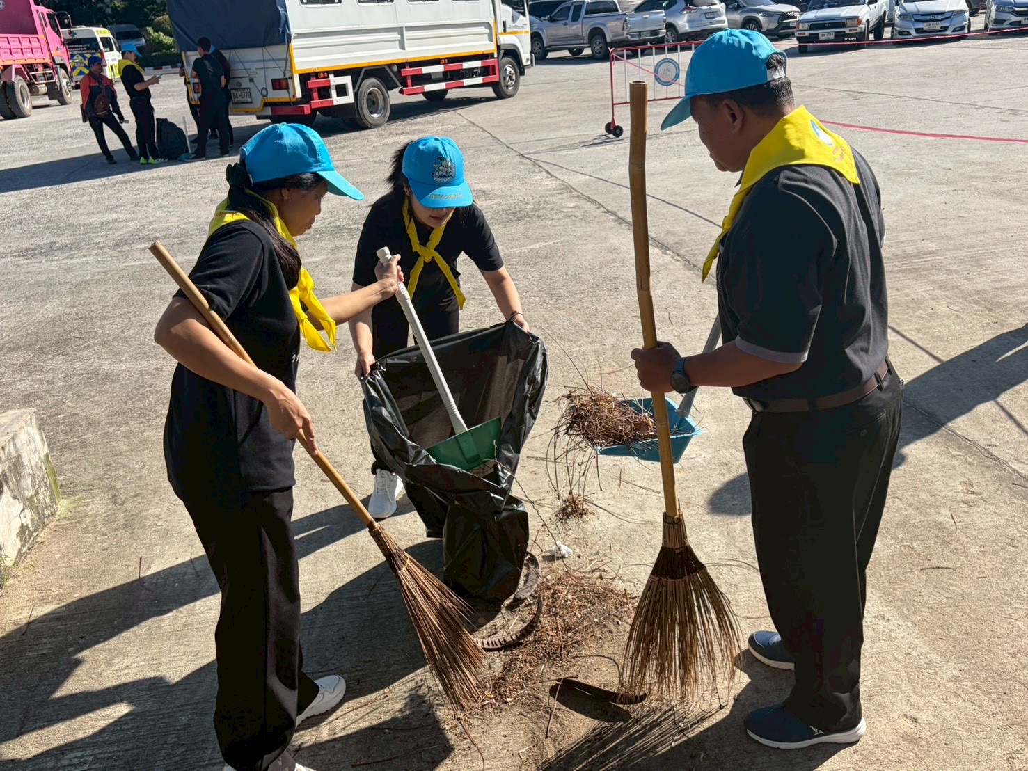 title - ส.ป.ก.ยโสธร ร่วมกิจกรรมจิตอาสาพัฒนา เนื่องในโอกาสวันคล้ายวันปราบดาภิเษก พระมหากษัตริย์แห่งกรุงธนบุรี (วันสมเด็จพระเจ้าตากสินมหาราช)